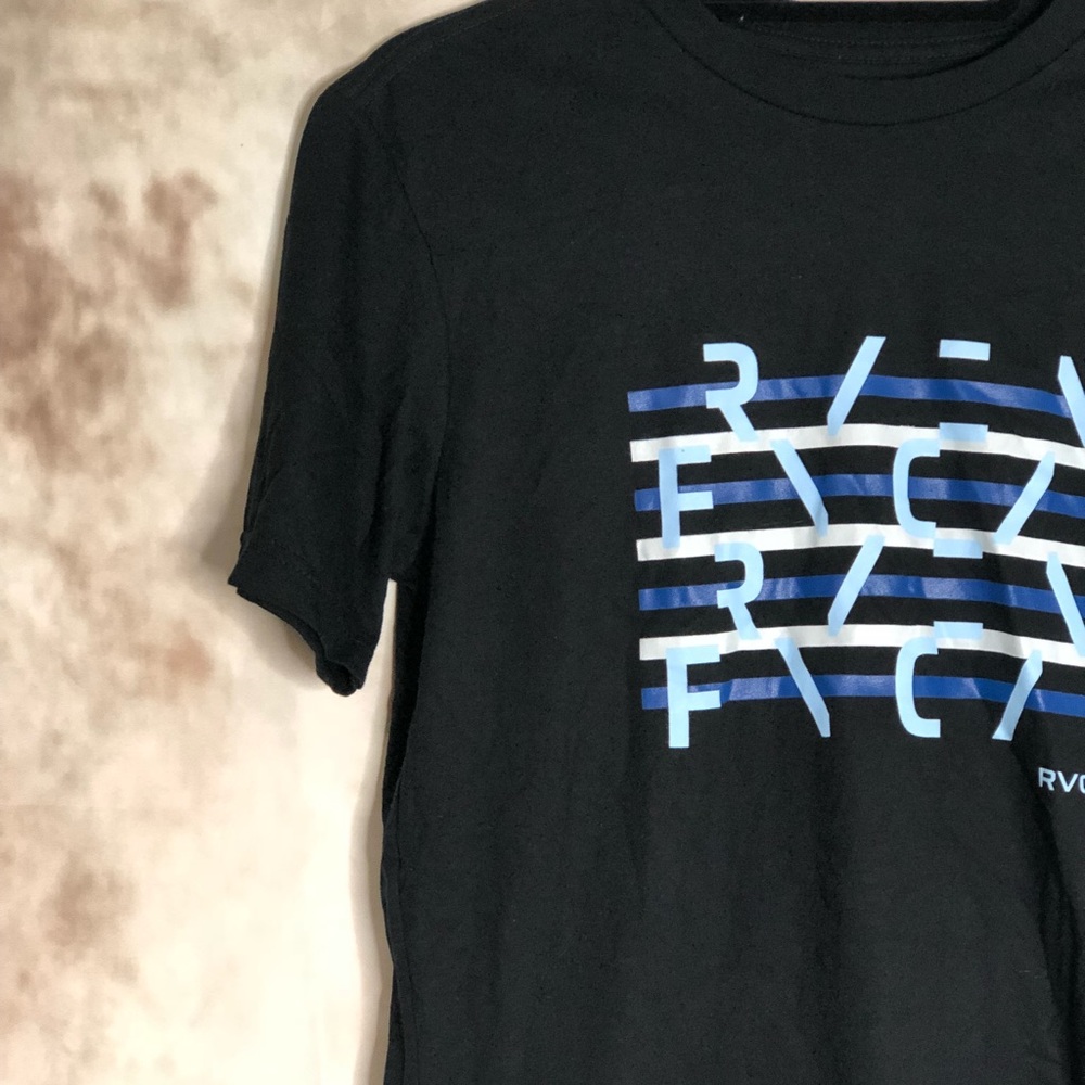 Men’s RVCA t shirt Small